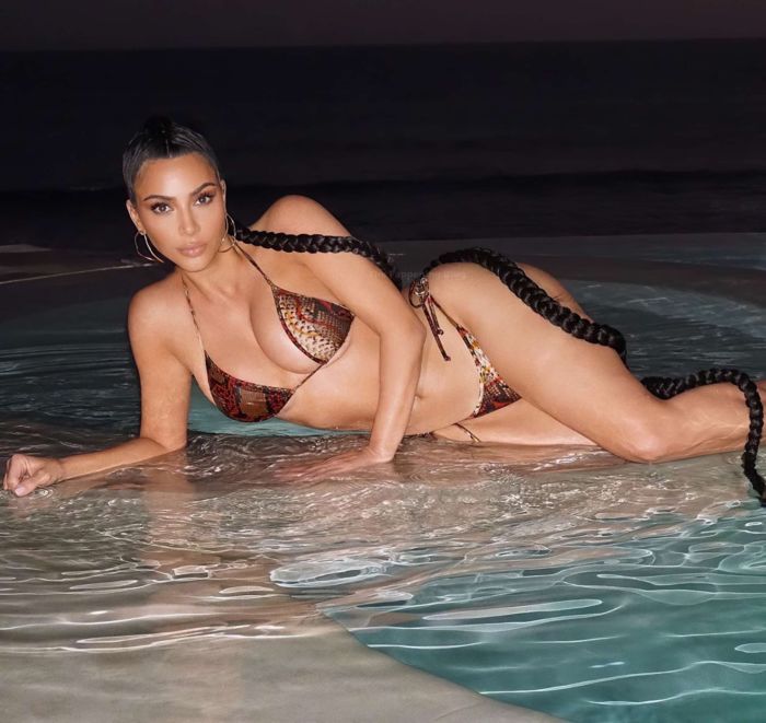 Kim Kardashian Relaxing In Bikini At The Pool