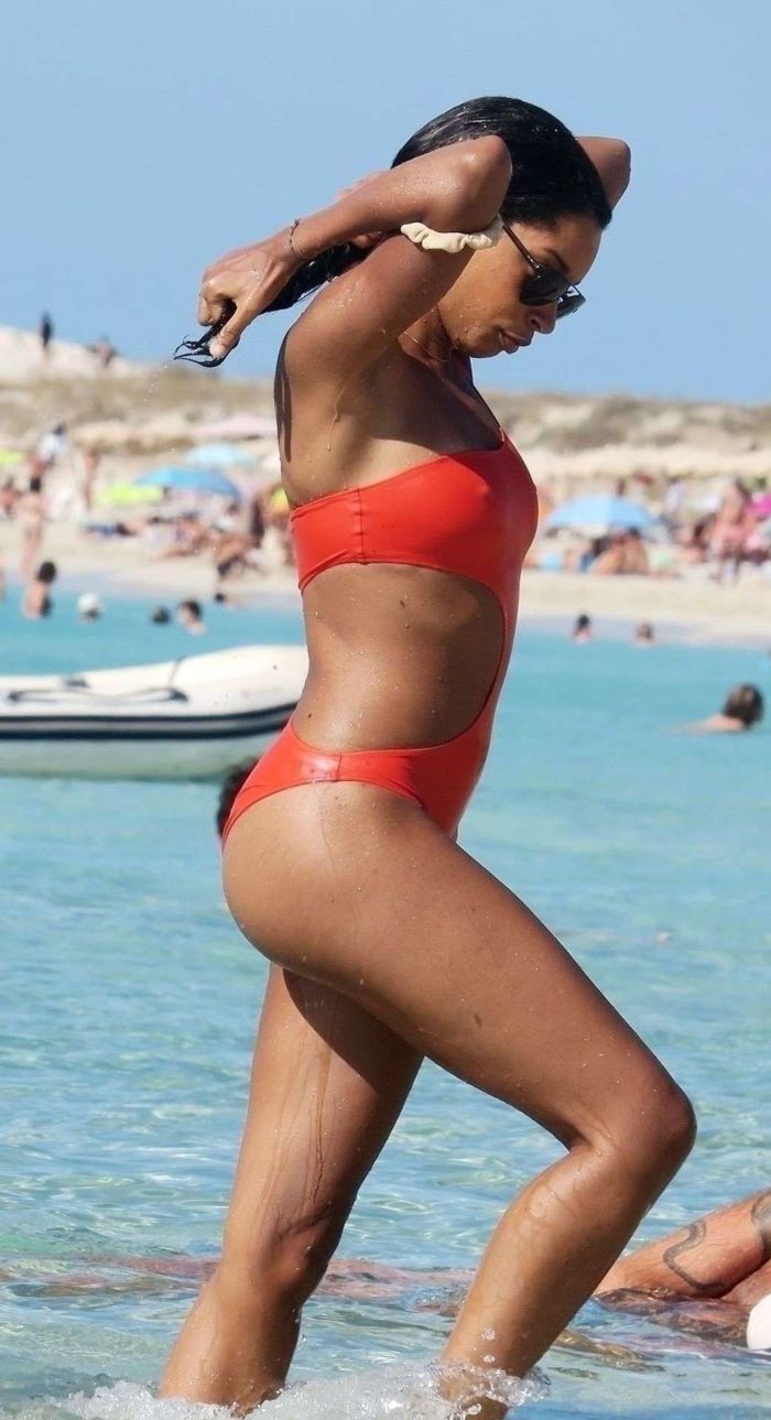 Katie Price In An Orange Bikini At A Swimming Pool In Turkey