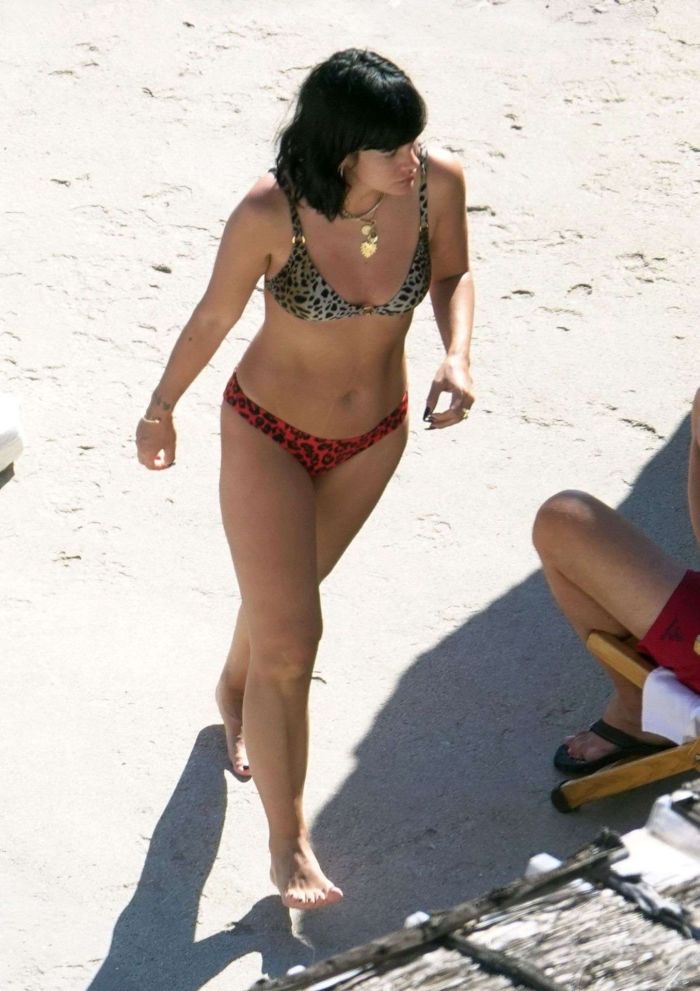 Lily Allen Vacationing In A Bikini At An Island In Capri