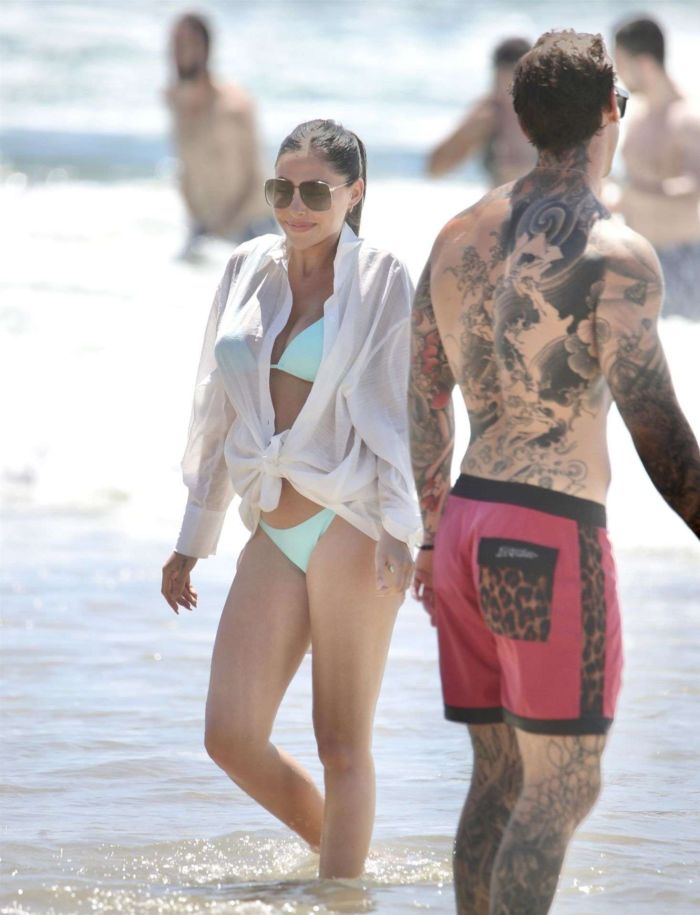 London Shay Goheen Vacationing In Bikini On The Gold Coast