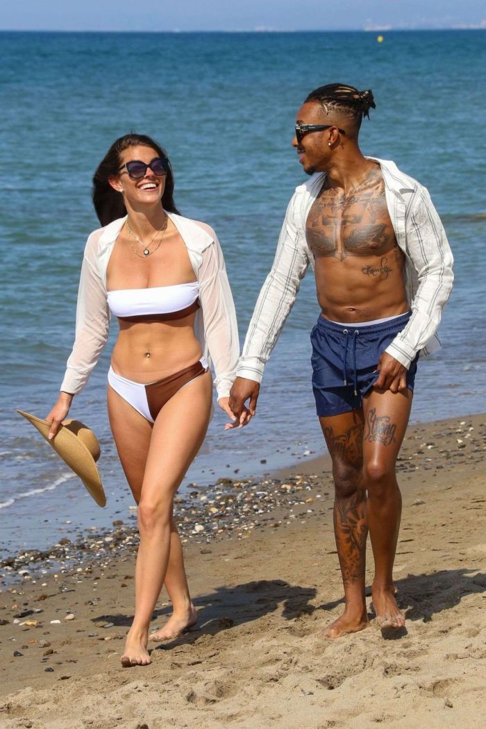 Rebecca Gormley Spotted In Bikini With Boyfriend Biggs Chris On The Beach