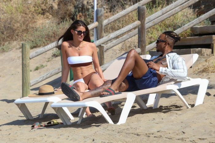 Rebecca Gormley Spotted In Bikini With Boyfriend Biggs Chris On The Beach
