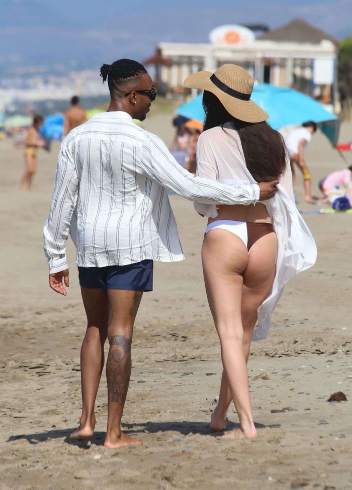 Rebecca Gormley Spotted In Bikini With Boyfriend Biggs Chris On The Beach