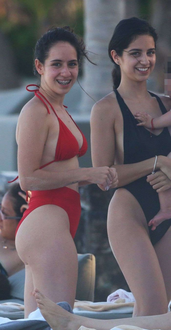 Sofi­a Toache Candids In A Black Swimsuit On The Beaches Of Tulum