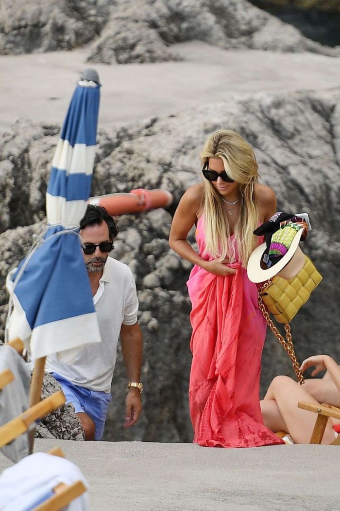 Sylvie Meis In Bikini With Hubby Niclas Castello During Their Honeymoon In Capri