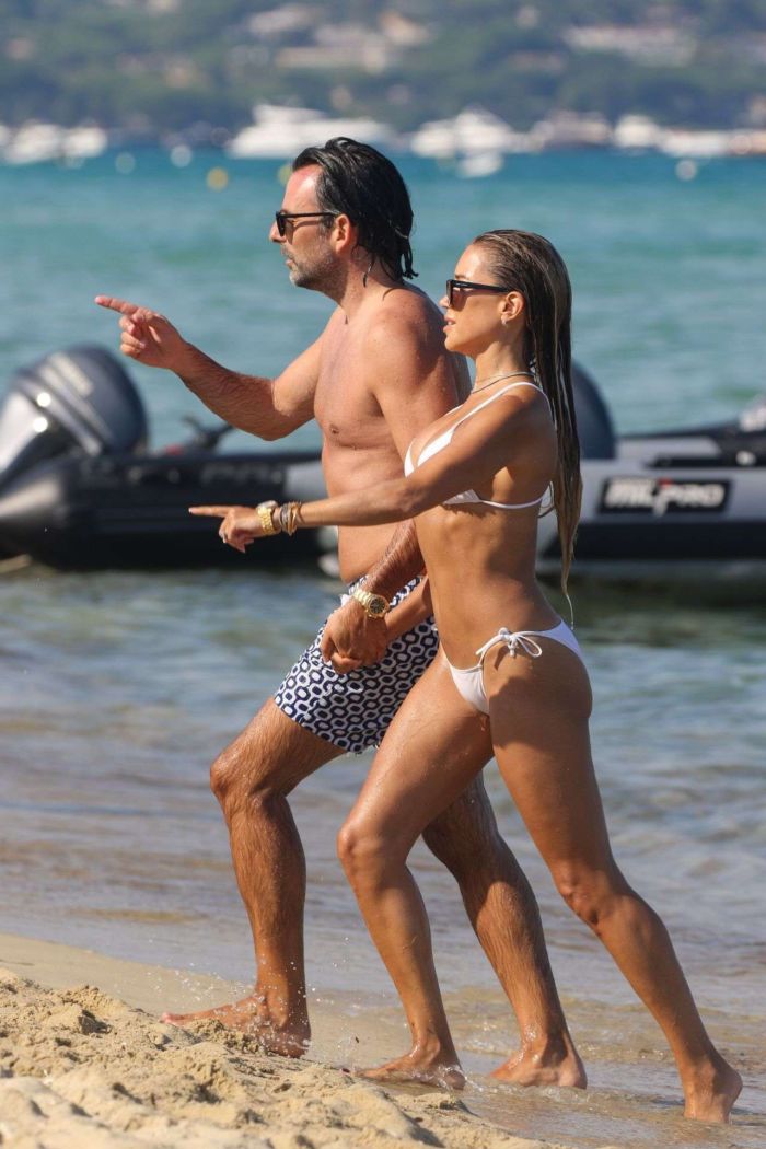 Sylvie Meis In White Bikini With Boyfriend Niclas Castello At The Beach In Saint-Tropez