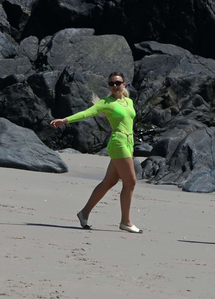 Tallia Storm Vacationing In Bikini With Mommy Tessie Hartmann At Jersey Beach