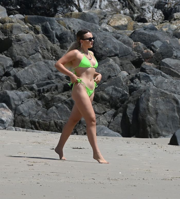 Tallia Storm Vacationing In Bikini With Mommy Tessie Hartmann At Jersey Beach