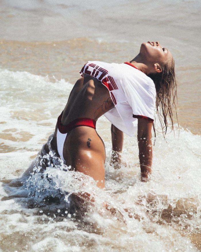 Stunning Tammy Hembrow's Hottest Instagram Photoshoot