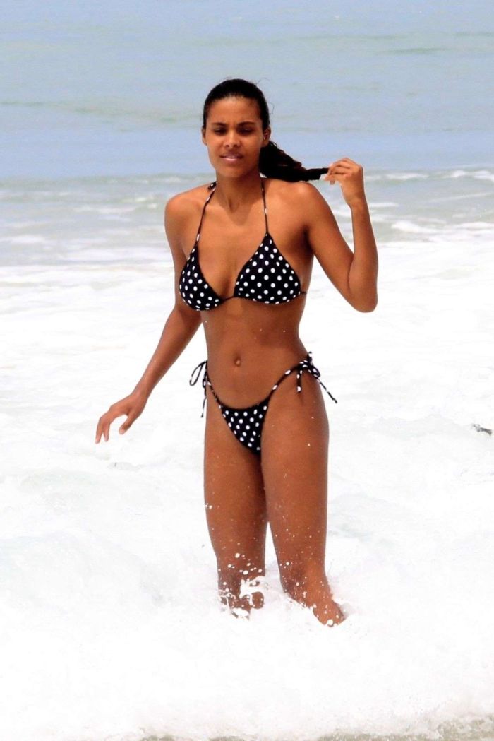 Tina Kunakey Fun And Frolic On The Beach In Rio
