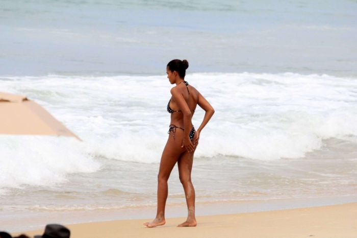 Tina Kunakey Fun And Frolic On The Beach In Rio