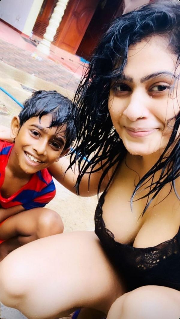 Sri Lankan Actress And Model Piumi Hansamali's Viral Photos