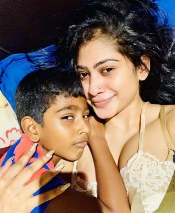 Sri Lankan Actress And Model Piumi Hansamali's Viral Photos